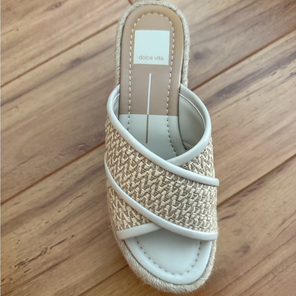 Dolce Vita Eldora Platform Slide Size 7 - Picture 6 of 7
